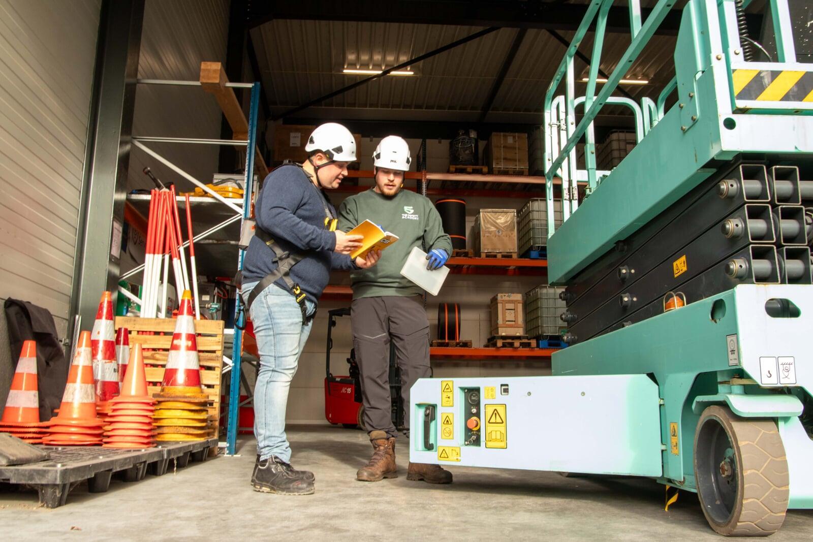 Veilig werken met een hoogwerker op de werkvloer